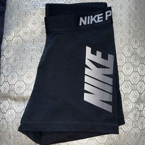 Nike Pro 3” shorts